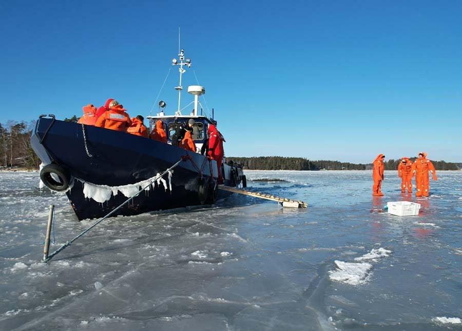 ice-experience-ice-floating